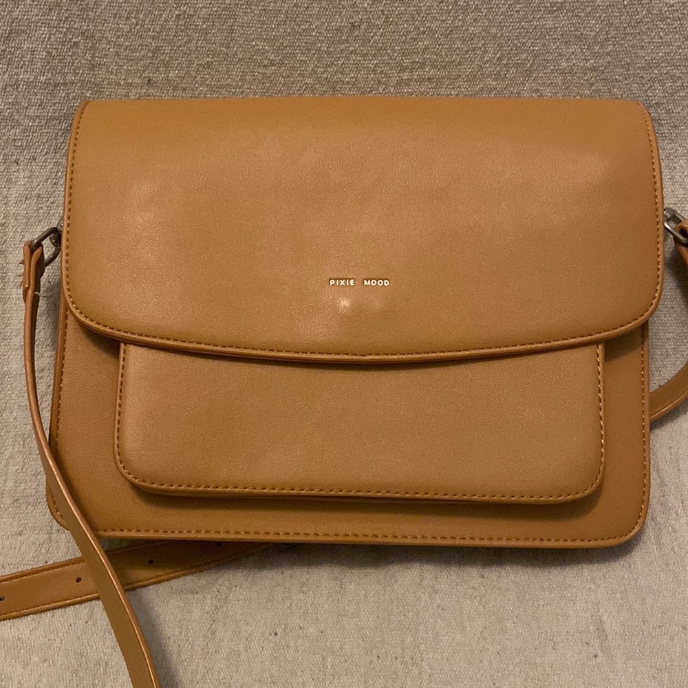 Pixie Mood cross body bag in tan.